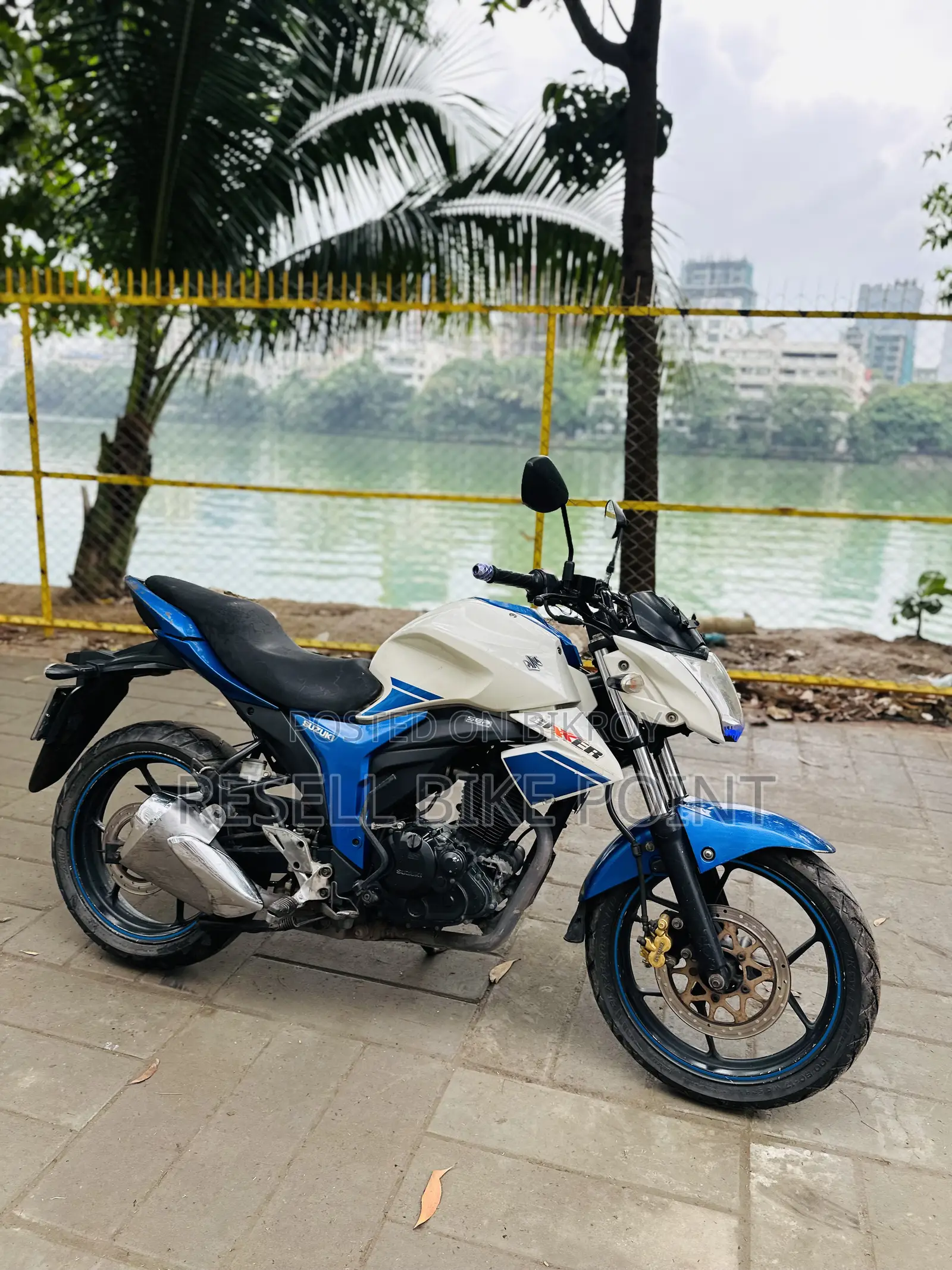 Suzuki Gixxer Monotone 2018 White