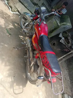 Honda 2002 Red