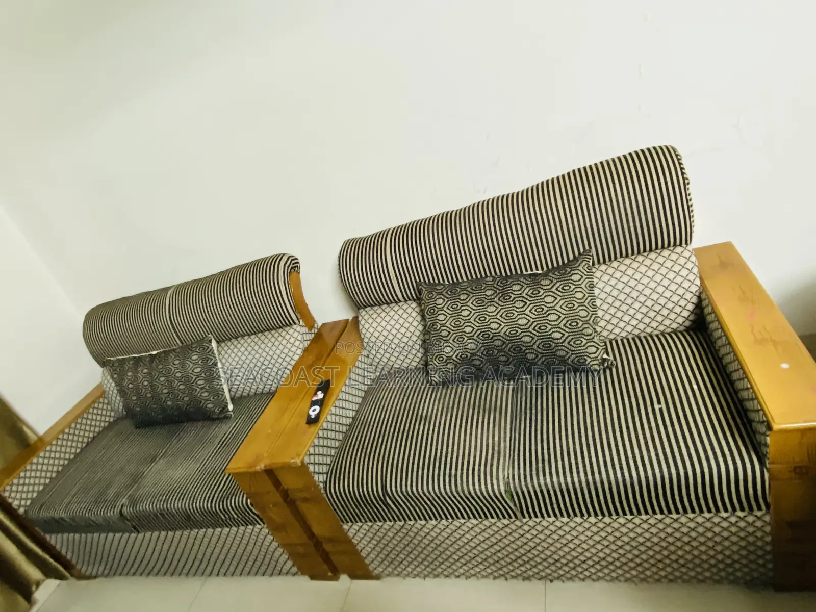 Sofa Set for Sale (2+2+1)