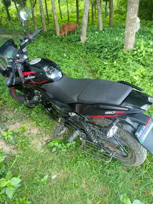 Bajaj Pulsar 150 2025 Black