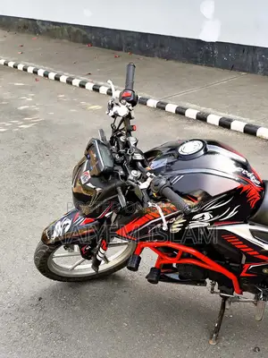 TVS Apache RTR 160 4V 2022 Black