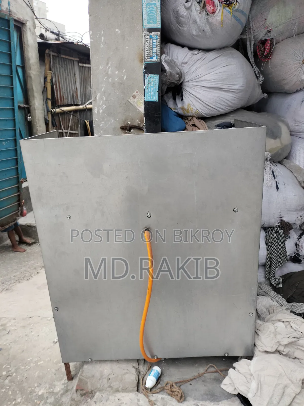 জরুরি বিক্রি ভালো কন্ডিশনের ২ বার্নার গ্যাস চুলা (লোহার ফ্রেমসহ)