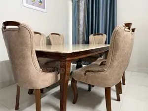 Fully Fresh Dining Table