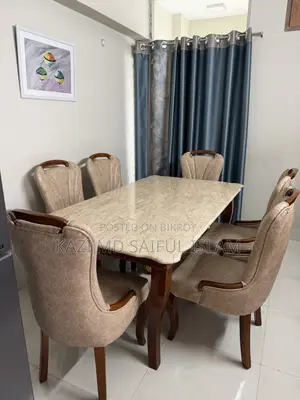Fully Fresh Dining Table