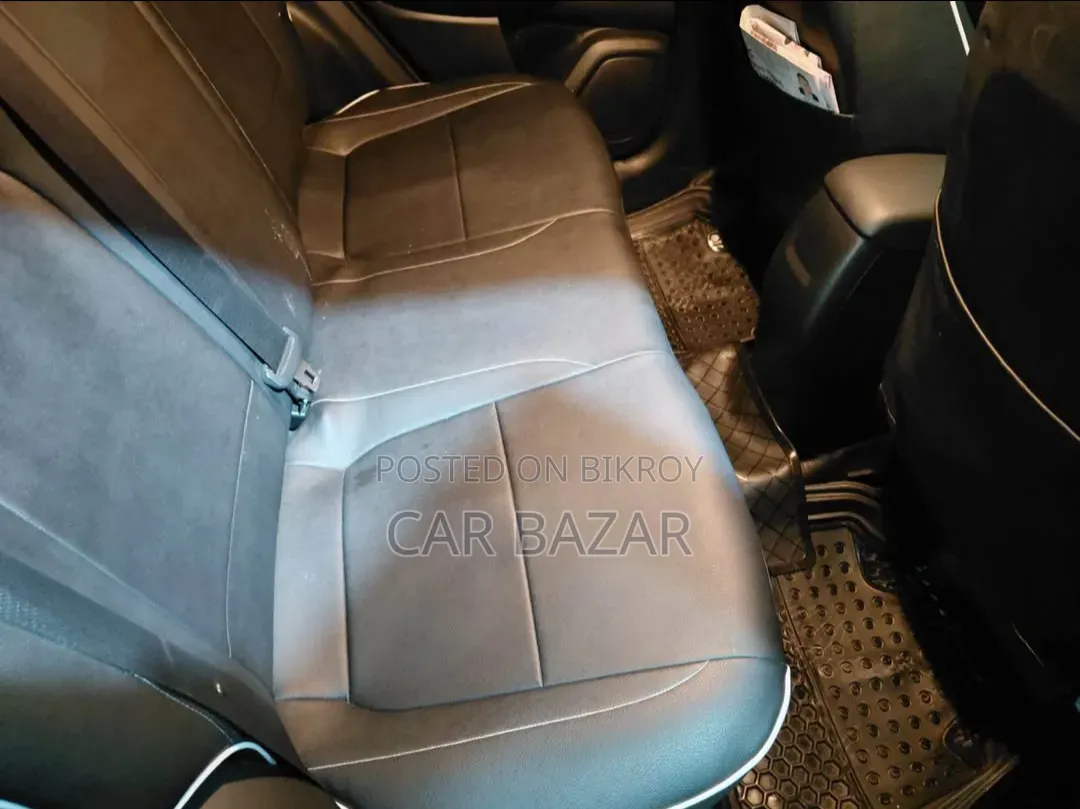Hyundai Venue 2021 Black