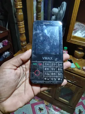 VMAX V16 Ultra Black