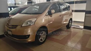 Toyota Passo Sette 2009 Gold