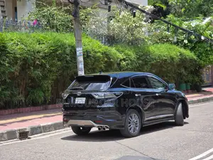 Toyota Harrier 2.0 4WD 2014 Black