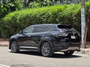Toyota Harrier 2.0 4WD 2014 Black