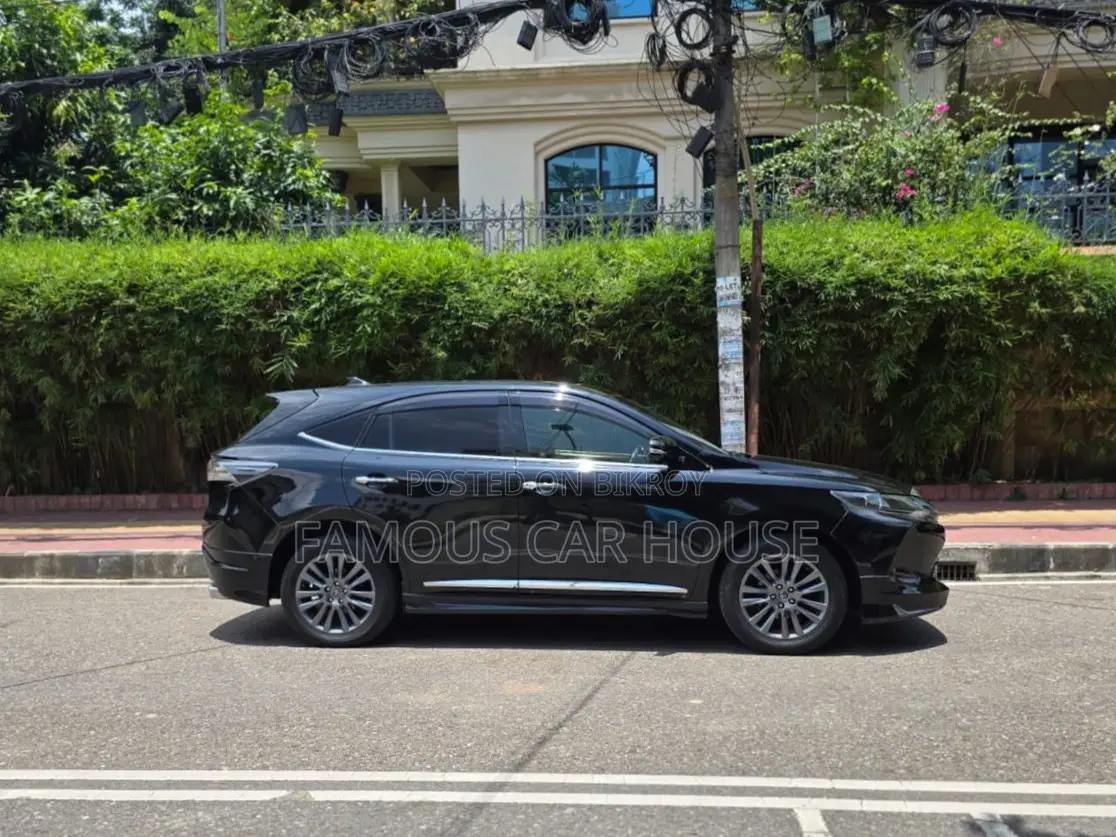 Toyota Harrier 2.0 4WD 2014 Black