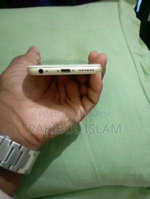 Vivo Y21 64 GB Yellow