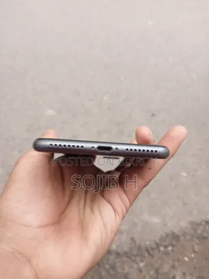 Apple iPhone 8 Plus 64 GB Black