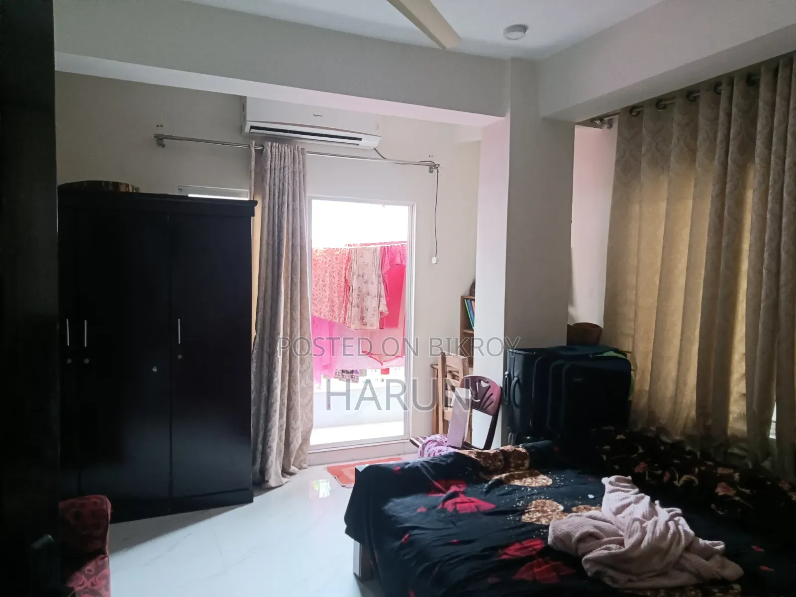 3-bedroom Apartment in Noakhali Goli, Banasree for rent