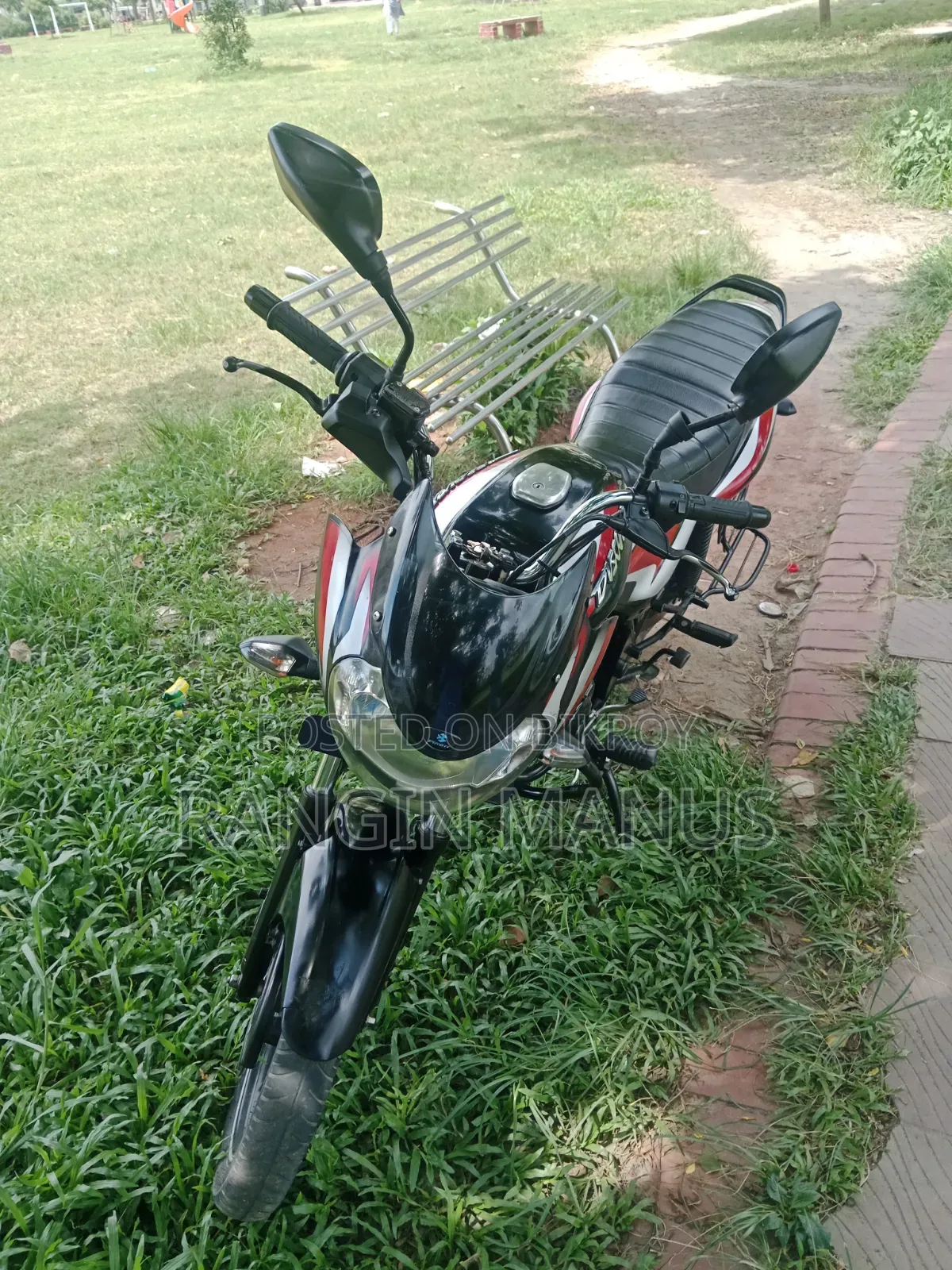 Bajaj Discover 125 2023 Black