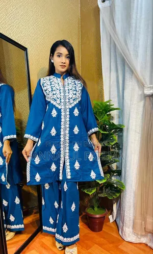 টুপিস কালেকশন