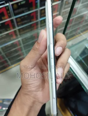 শাওমি রেডমি ২৫৬ জিবি হোয়াইট