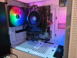 Desktop Computer 8GB AMD Ryzen 3 SSD 128GB