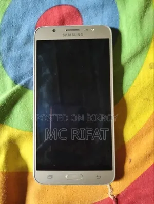 Samsung Galaxy J7 16 GB Rose Gold