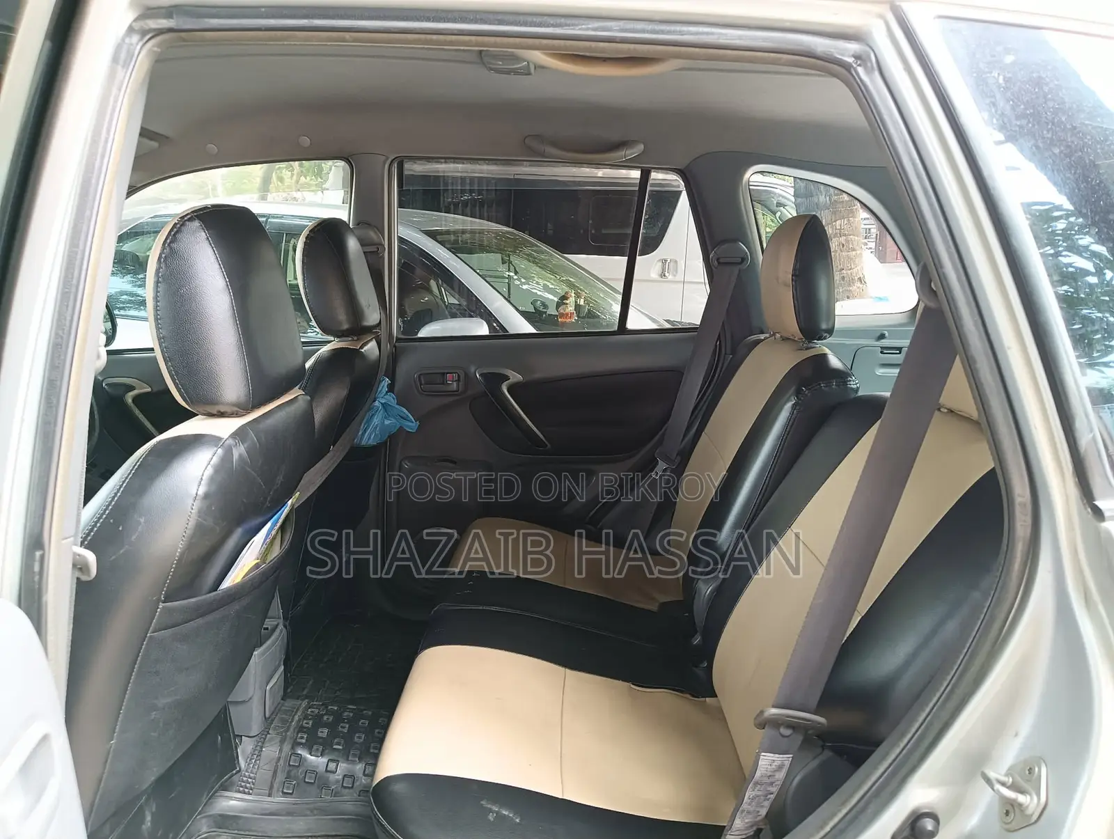 Toyota RAV4 2010 Silver