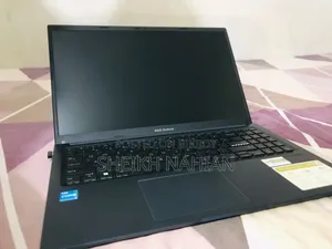 Laptop Asus VivoBook 15 X505BA 8GB Intel Core i3 SSHD+SSD 512GB