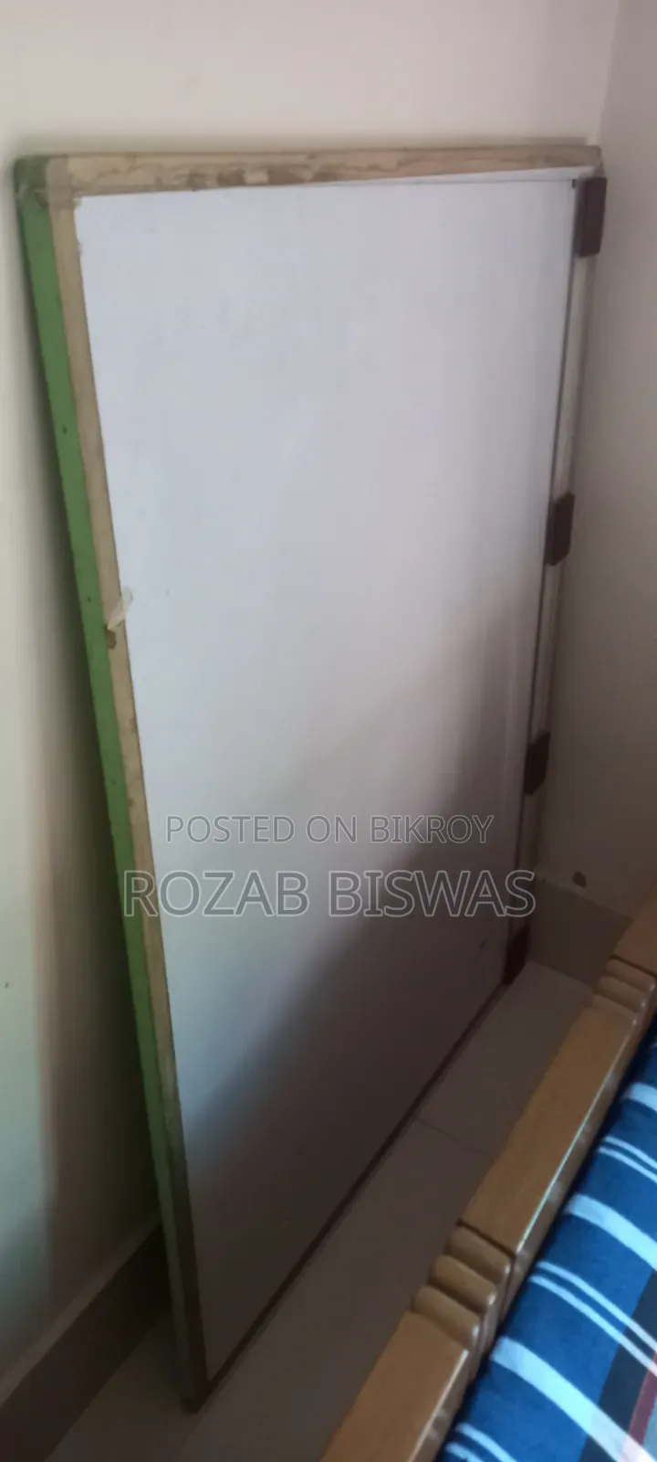 Architectural Board With Parallel Bar for Graphics Sheet
