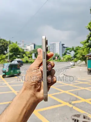 Apple iPhone 15 Pro Max 256 GB White