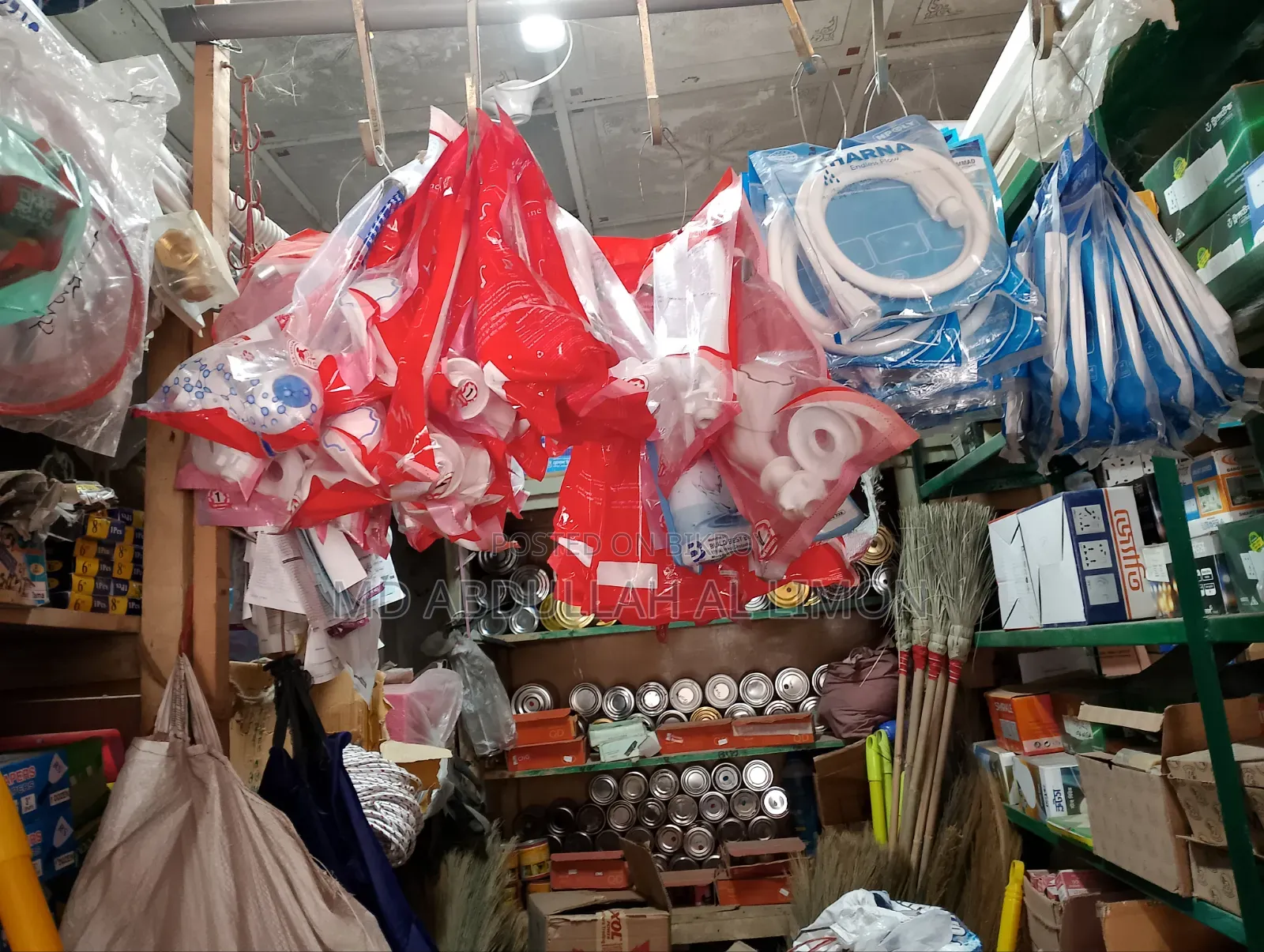 আর্জেন্ট দোকানটি মালামাল সহ ভাড়া হবে।