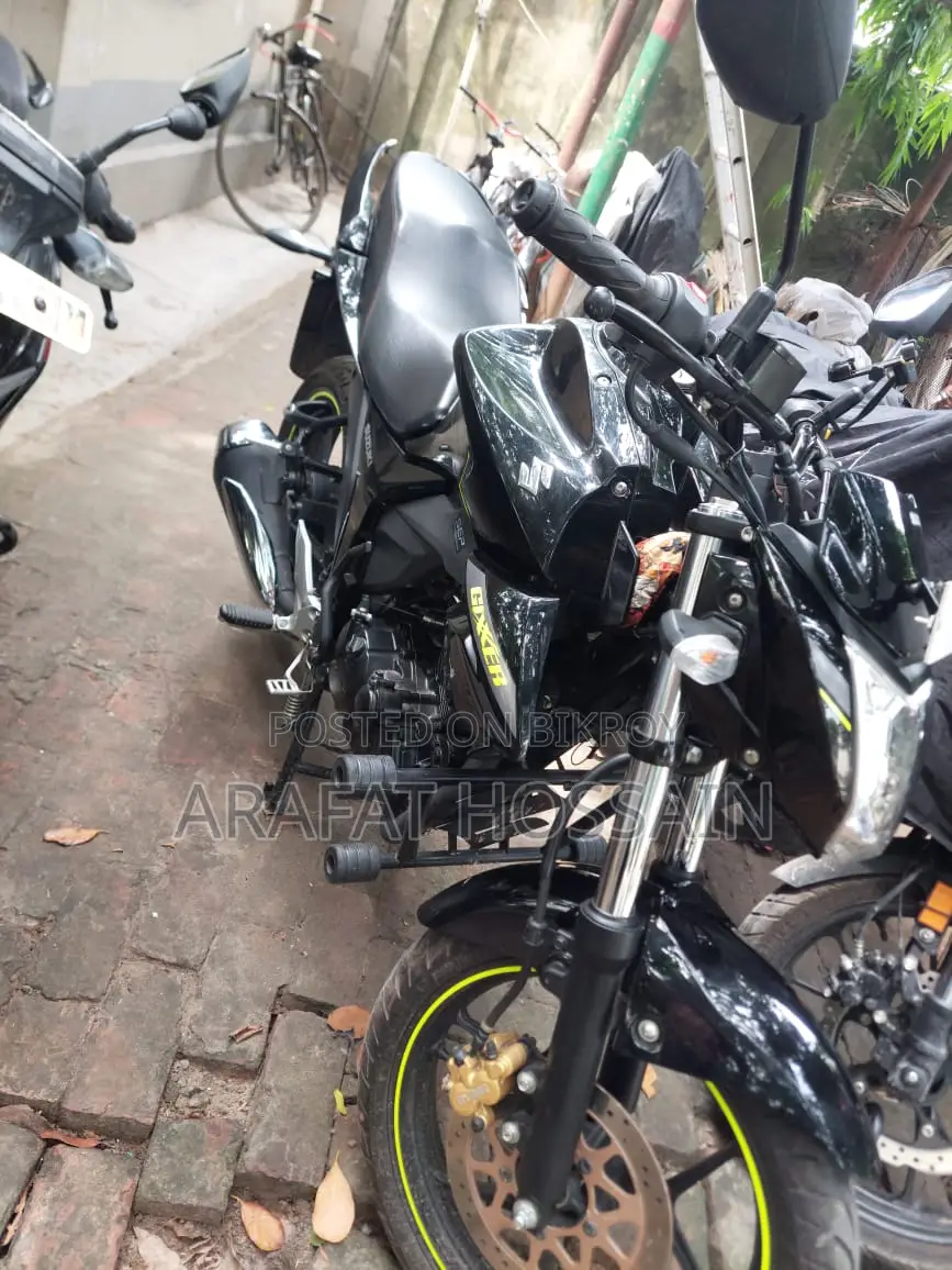 নতুন সুজুকি জিক্সার মনোটোন ২০২৫ কালো