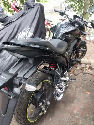 নতুন সুজুকি জিক্সার মনোটোন ২০২৫ কালো