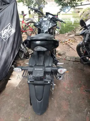 নতুন সুজুকি জিক্সার মনোটোন ২০২৫ কালো