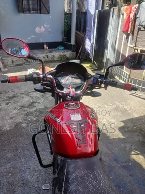 Hero Glamour 2024 Red
