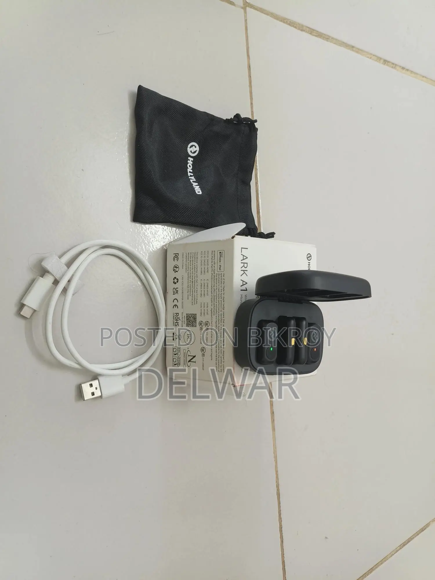 Hollyland Lark A1 Combo (Wireless Lavalier Microphone)