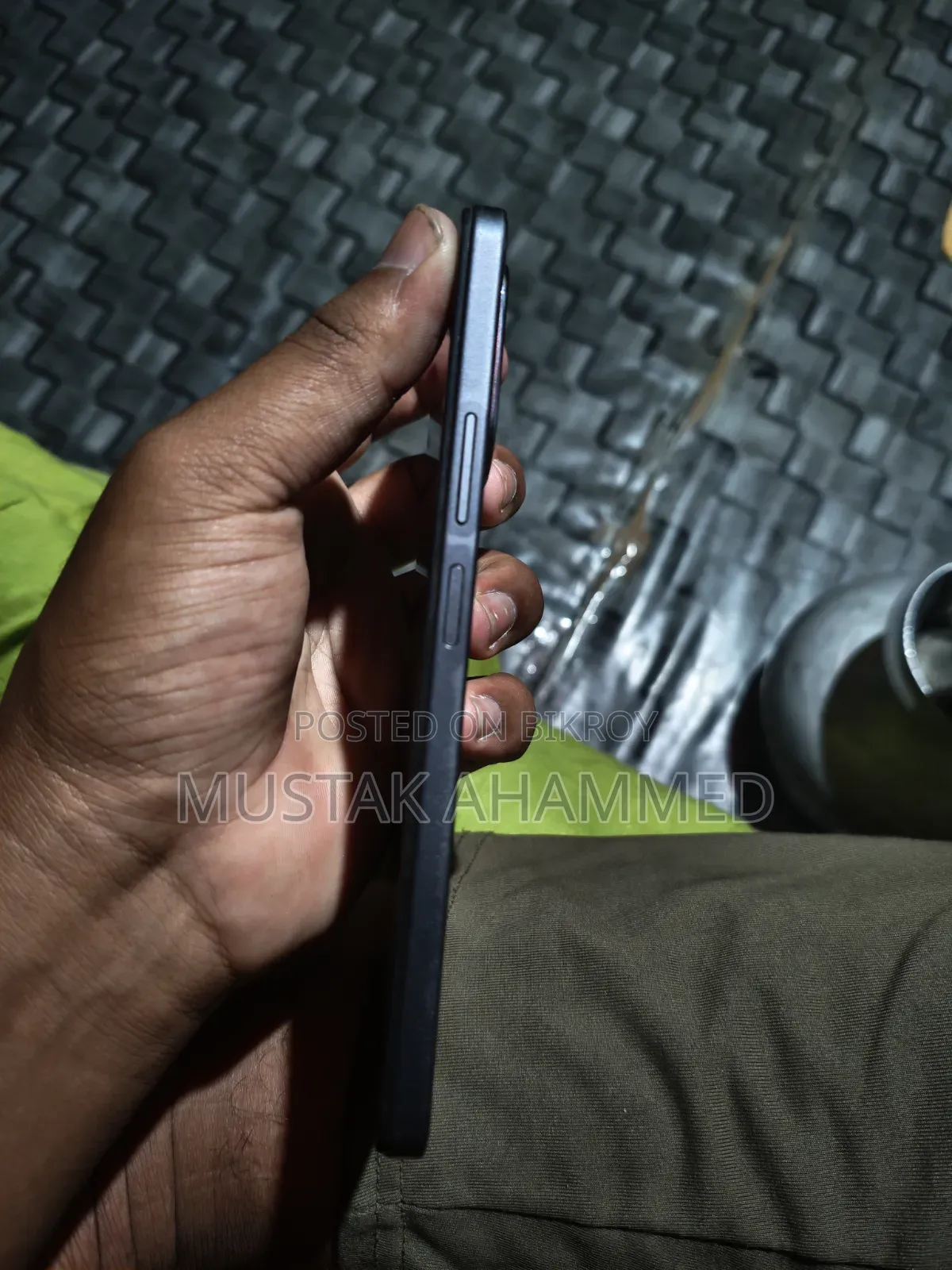 Vivo iQOO Z9x 256 GB Silver