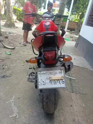 Runner XTREET 150 2019 Red