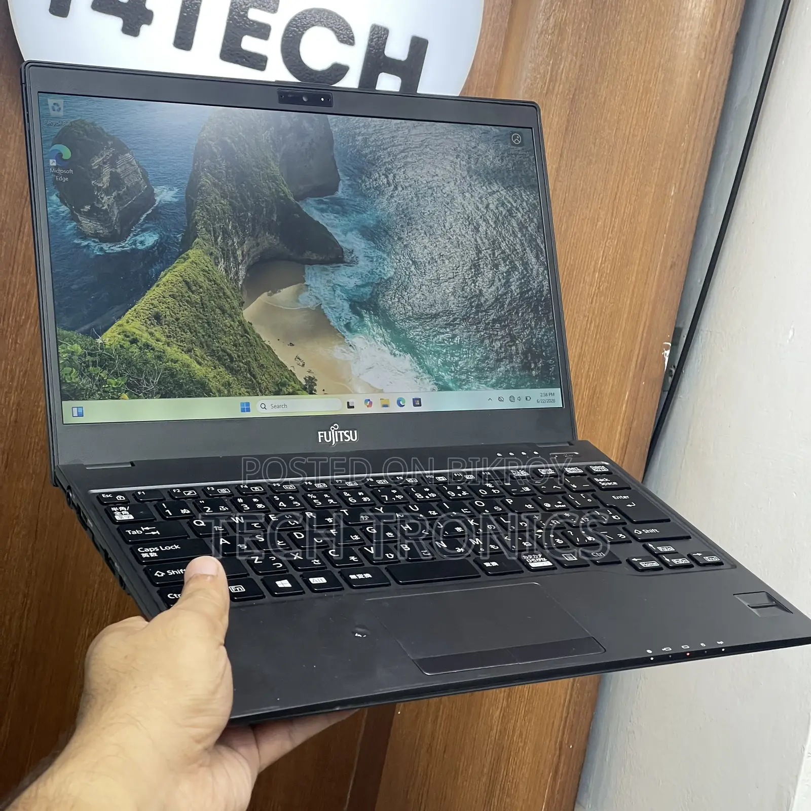 Laptop Fujitsu Lifebook U937 4GB Intel Celeron SSD 128GB