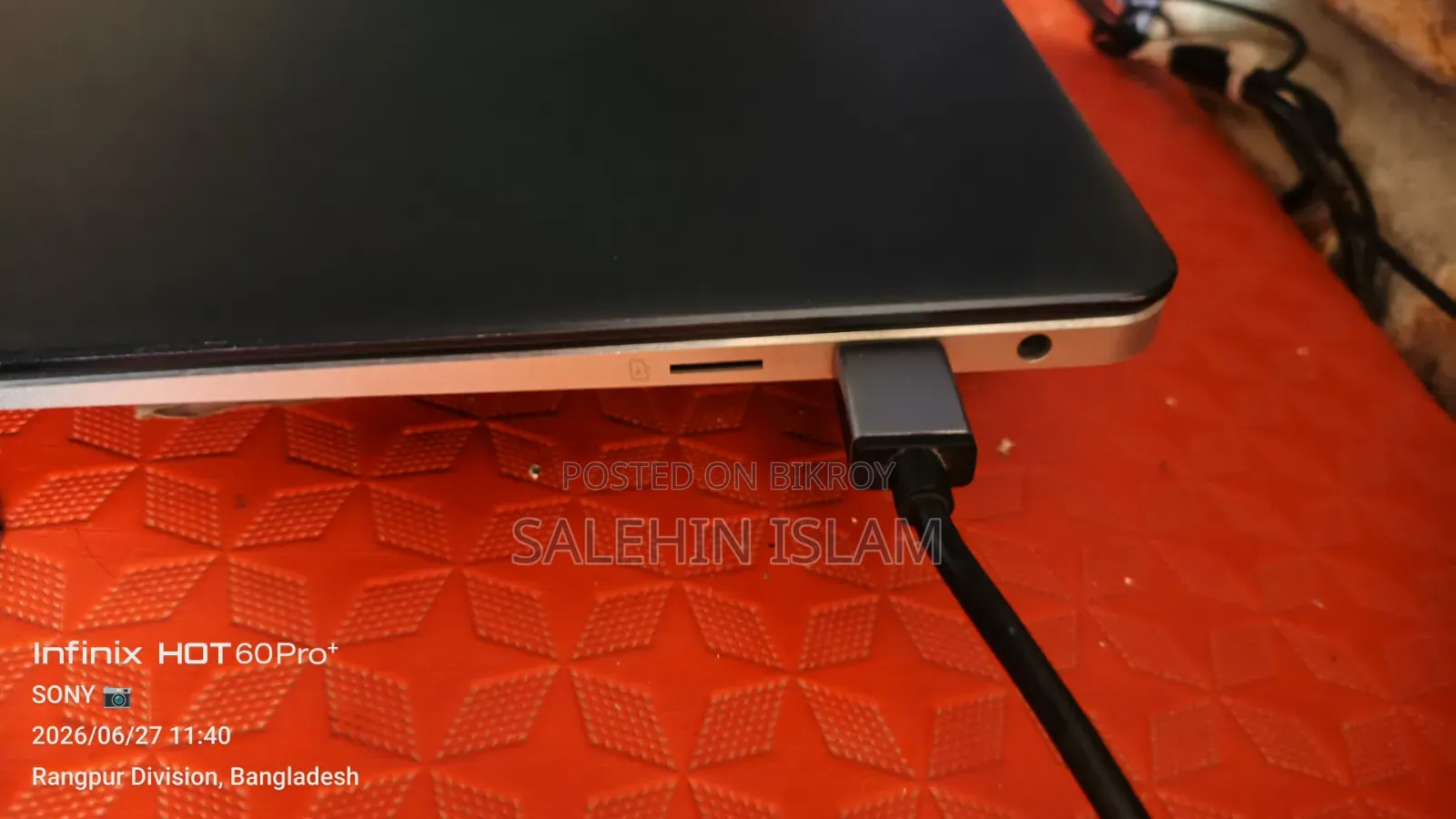Laptop 8GB Intel Celeron SSHD (Hybrid) 128GB