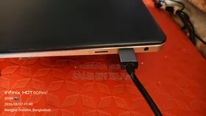 Laptop 8GB Intel Celeron SSHD (Hybrid) 128GB