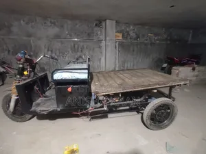 Auto Mishuk Thick Wheel Van
