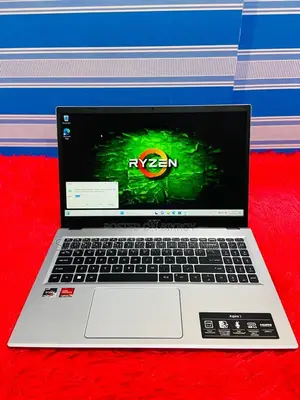 Laptop Acer 4GB Intel SSD 500GB
