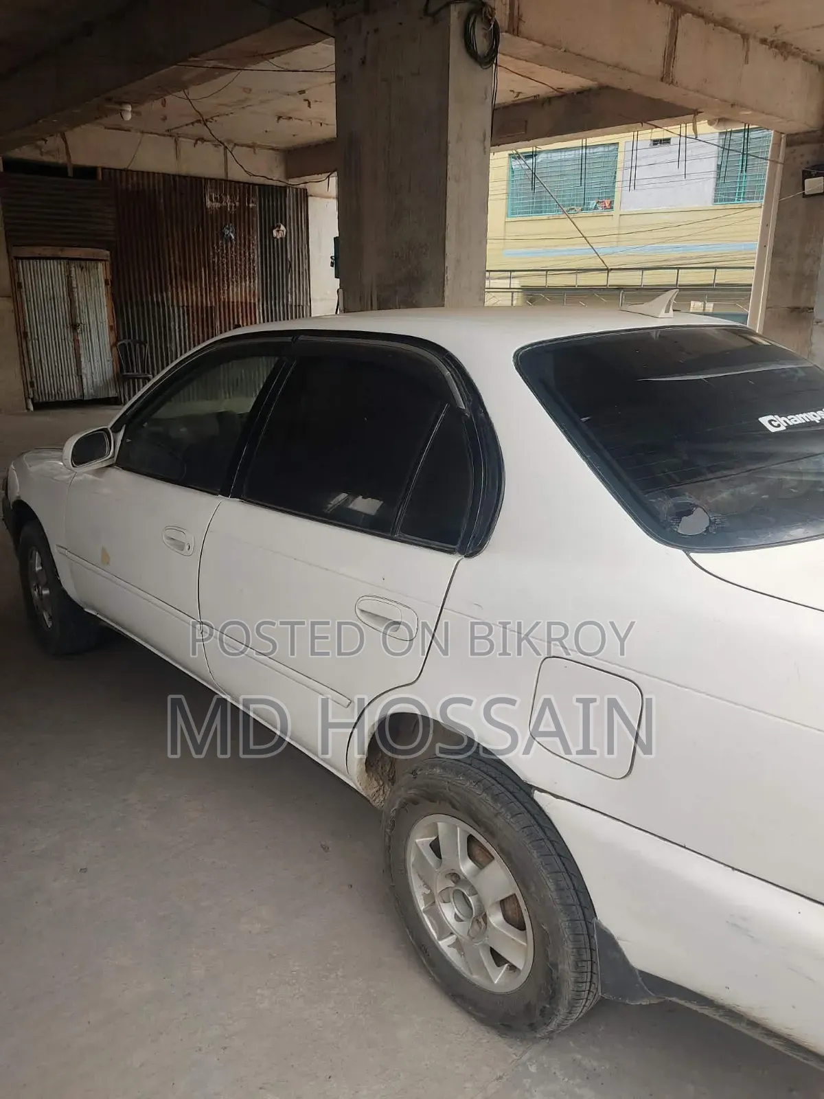 Toyota Corolla 1993 White