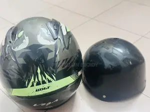 বাইকের হেলমেট