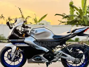 Yamaha 2023 White