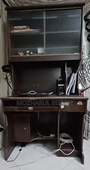 Reading Table With Bookshelf