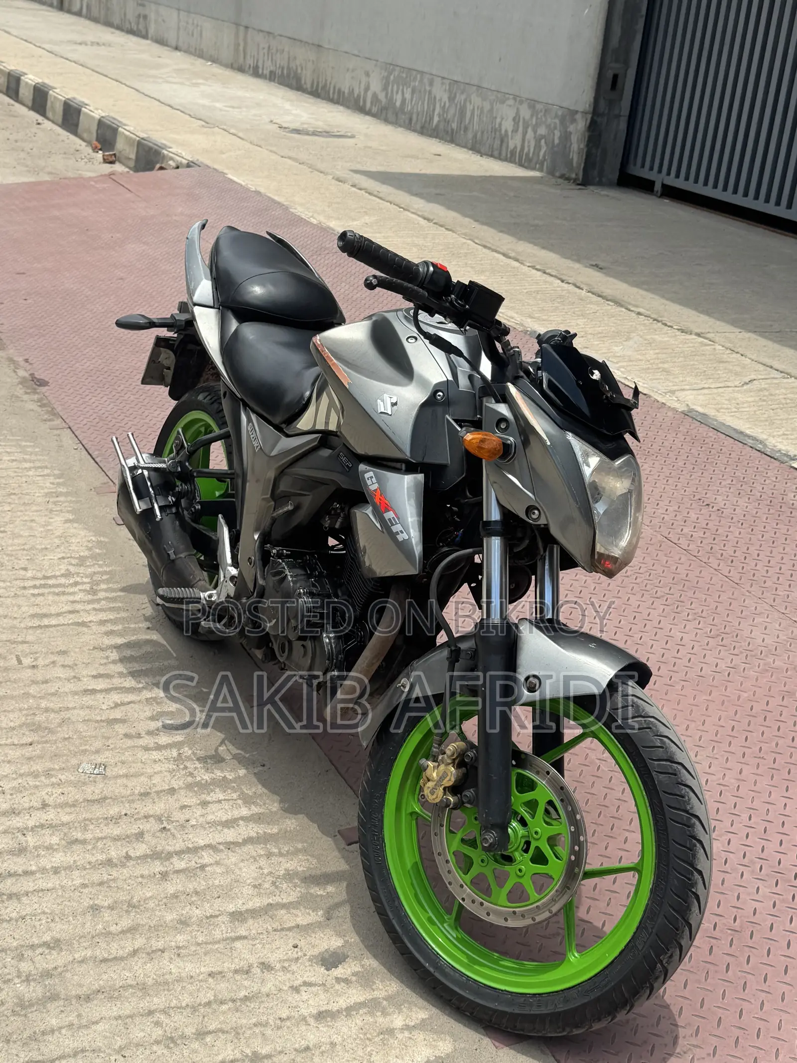 Suzuki Gixxer Monotone 2015