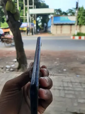 Vivo Y3 Standard Edition 64 GB Red