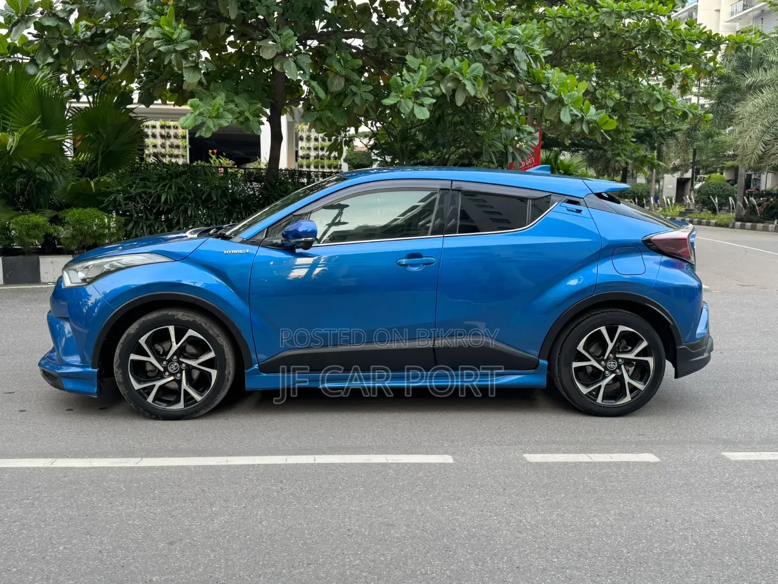 New Toyota C-HR 2017 Blue