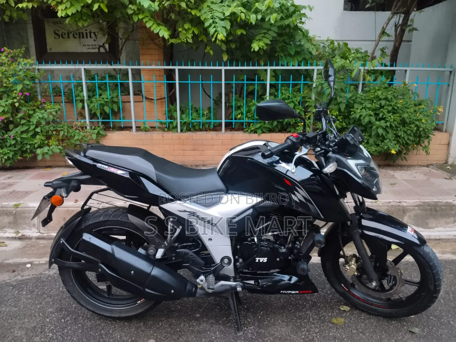 TVS Apache RTR 160 4V 2020 Black