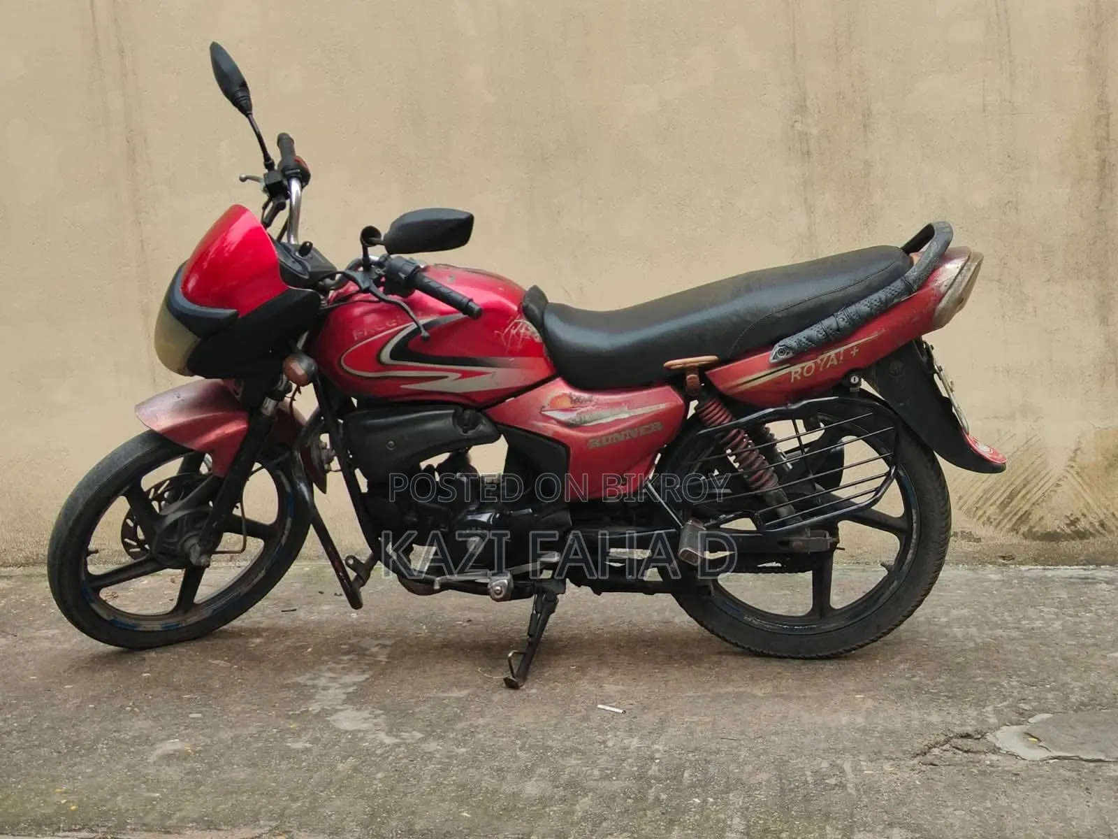 Royal Motorcycle 2013 Red