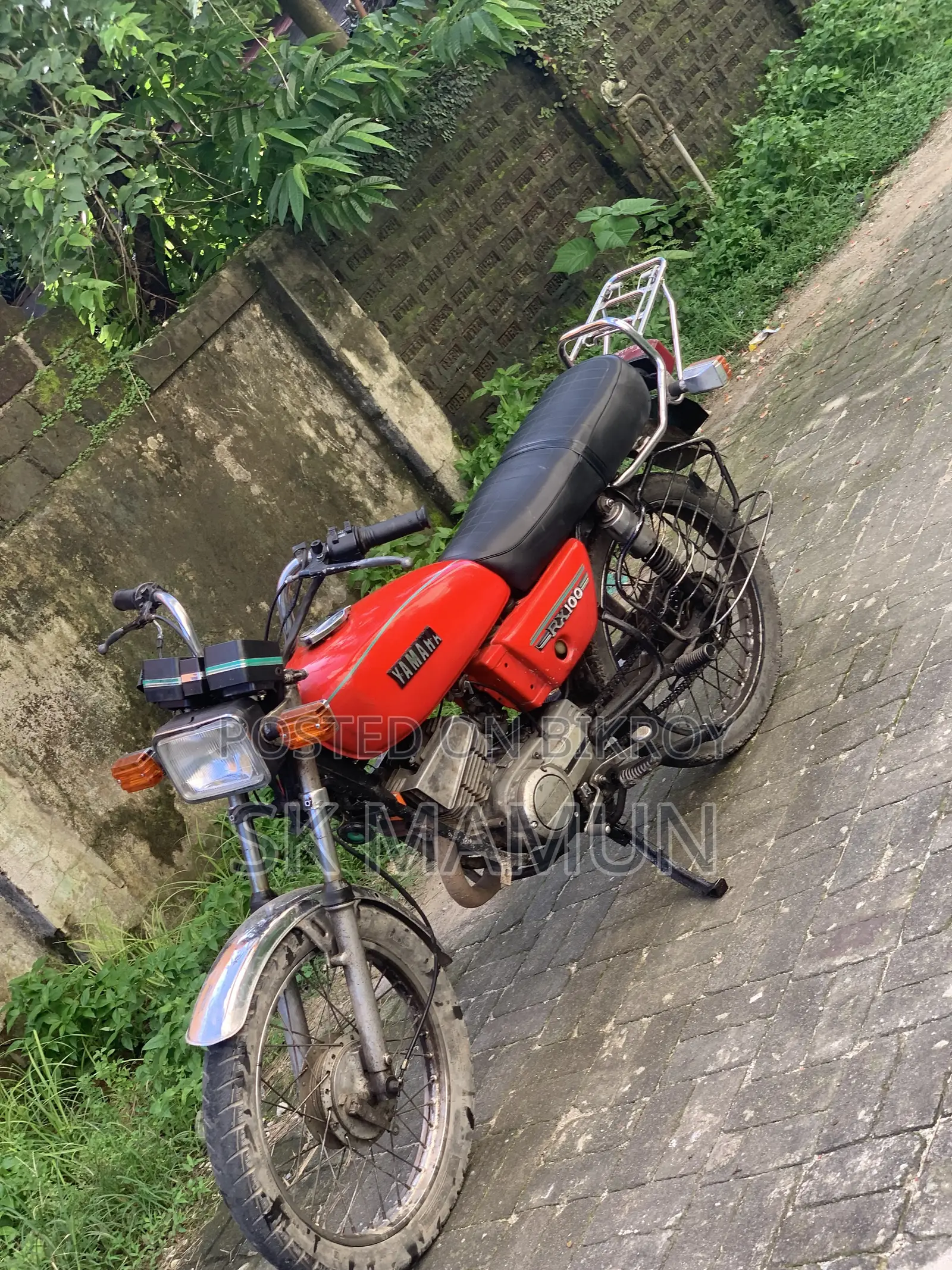 Yamaha 1990 Red