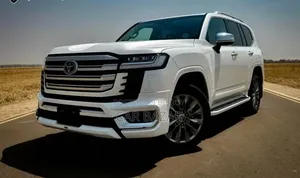 Toyota Land Cruiser 2022 White